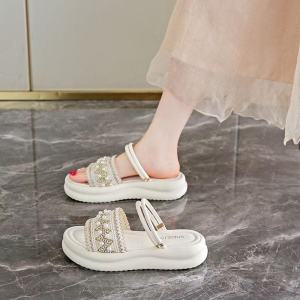 [Free Shipping] Soft-Soled 2025 Slippers Pearl-Embellished For Outdoor Wear Summer Sandals New Style Non-Slip One-Strap Design Elegant Thick-Soled Versatile For Two Different Ways Of Wearing Trendy