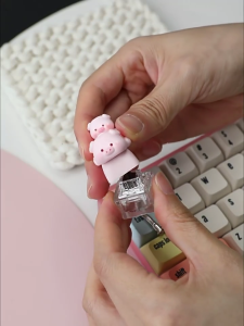 Tactile Keyboards Toy For Office Use Stress Relief Focusing Aid Durability ABS Construction keycap keychain