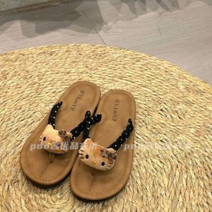 [Free Shipping] Super Soft Wear-Resistant Flat-Heeled Sweet Classic Versatile Polka Dot Hello Flip-Flops For Women