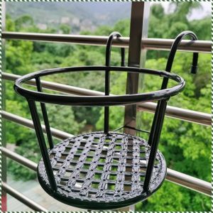 ชั้นวางดอกไม้ระเบียง รูปแบบเครือข่าย ดอกไม้หลายกระถาง ชั้นวางดอกไม้แบบแขวน ติดตามความสวยงามของบ้าน