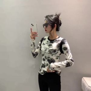 Ammin phong cách Hàn Quốc cá tính màu sắc tương phản Cổ Tròn Tay áo dài T-Shirt phụ nữ 2024 Xuân/Mùa Hè thời trang in hoa cổ điển giản dị cộng-kích thước áo blouse thanh lịch