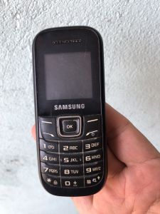 SAMSUNG E1200