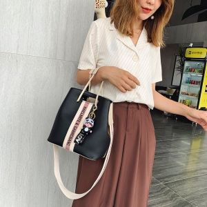 JIVIVIL กระเป่าสะพายผญกระเป๋าแฟชั่น ญกระเป๋าใส่ของกระเป๋าเครื่องสำอางความจุใหญ่กันน้ำน่ารักเรียบง่ายแมทช์ง่ายกระเป๋าผู้นำแฟชั่นราคาต่ำ คุณภาพสูง โปรเด็ด ดีลปัง