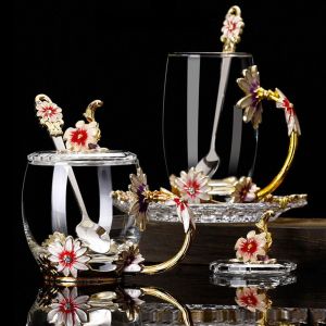 HJKL สง่างามเรียบหรู แก้วกาแฟแก้ว ดอกไม้เคลือบอีนาเมล วินเทจ ถ้วยน้ำชาแก้วใส ปราศจากสารตะกั่ว ใสสะอาด ชุดถ้วยชาดอกไม้ สำหรับผู้หญิง