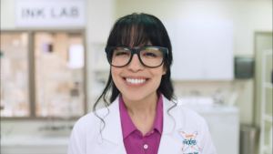 Bút bi gel xóa được và có thể nạp lại Pilot đầu nhỏ 0.7 mm gói 12 cây màu đen