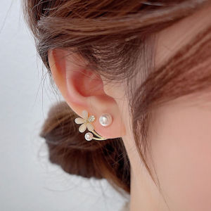 Frascati New Korean Light Luxury Pearl Opal Flower Stud Earrings: A Fashion Must-Have