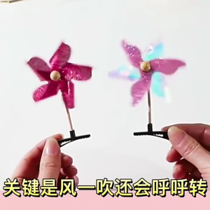 Cô gái chụp ảnh cắm trại kẹp tóc phong cách ngọt ngào lễ hội Kẹp tóc hình cối xay gió đầy màu sắc cho bé gái mới biết đi