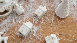 Festival White Ceramic Holiday Charm Festival Charm Ceramic Hanging Pendant for Christmas Tree and Home Decorations