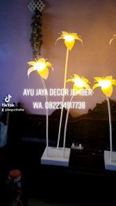 stand lampu dekorasi/lampu taman/lampu hias/lampu ruang tamu/lampu kamar/lampu ruangan sepasang kanan dan kiri