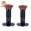 SHIKICK SUS304 Dụng cụ nén cà phê cho máy pha cà phê Espresso có dấu hiệu Tự động phát hành Dụng cụ nén cà phê lò xo Chuyên nghiệp Phản hồi âm thanh Búa đập bột cà phê Pha cà phê. 