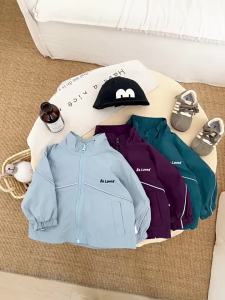 Childrens hooded jacket spring and autumn style boys windbreaker 2025 Cool and stylish casual jacket sun protection top trendy