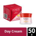 Pond's Age Miracle Youthful Glow Day Cream Moisturizer 50 Gr. 