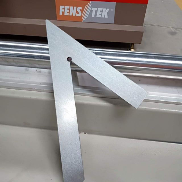 Th%C6%B0%E1%BB%9Bc%20ke%20g%C3%B3c%2045%20v%C3%A0%2090%20%C4%91%E1%BB%99%20-%20Image%201