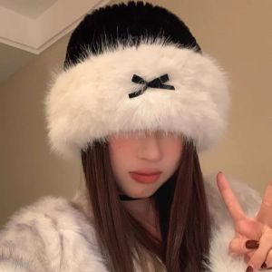 ZENGD ถักนิตติ้ง หมวกบักเก็ตโบว์ ขนปุยฟู เก็บความอบอุ่น หมวกตุ๊กตาฤดูหนาว แฟชั่นสำหรับผู้หญิง กันลม หมวกบีนนี่ ฤดูหนาว/ฤดูใบไม้ร่วง