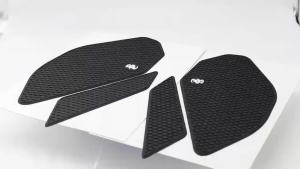 For NINJA650 2017 to 2025 2026 Motorcycle Gas Fuel Tank Traction Pad Decal Rubber Side Knee Grip Protector Sticker Decals