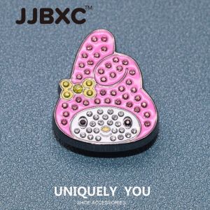 รองเท้าแฟชั่นหัวเข็มขัดประดับโลหะและเพชร สไตล์อบเชยสำหรับสุนัข