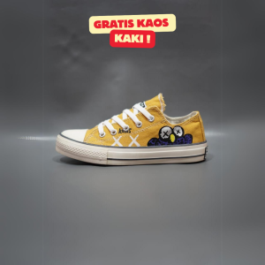 SEPATU CNVRS CT CLASIC LOW X ELMO KAWS COOKIES KUNING MOTIF KARAKTER 36-40