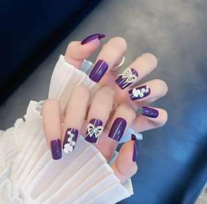 (WITH GLUE) 24PCS Fake Nails Purple Pearl Bow INS medium long design Wearable Detachable 24片紫色珍珠蝴蝶结INS风中长款指甲片可穿戴可拆卸