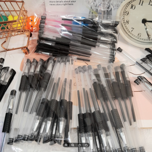 Pulpen Gel Mimi 1 Set isi 12 pcs (1 Lusin) Harga TERMURAH Best Seller / Pen Gel Tinta Hitam Biru Merah Alat Tulis Sekolah dan Kantor Kualitas Terbaik Bisa Grosir dan COD