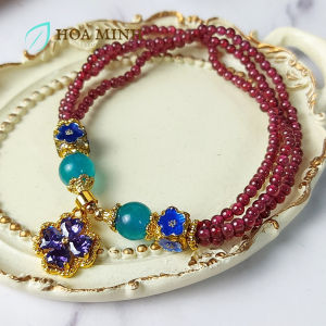 Vòng tay kiểu đá Ngọc Hồng Lựu Garnet nhỏ mini size hạt 3 li phối charm hoa mai đá mã não xanh đỏ cho mệnh Hỏa Thổ | Hoa Minh Gem