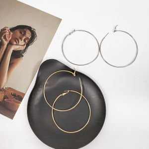 ผลิตภัณฑ์บ้านสาวน่ารัก 80-100มม ต่างหูห่วงกลมสีทองเงิน สำหรับผู้หญิงเครื่องประดับ