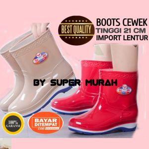 SEPATU BOOTS BOOT BUT WANITA PEREMPUAN CEWEK PASAR KEBUN TAMAN DAPUR KARET LENTUR TINGGI 21 CM KERJA ANTI AIR HUJAN BANJIR BELING KACA LOW HEELS HILL JELLY APD SLIP ON BUKAN AP PAKU LEMBUT NYAMAN PETANI CANTIK
