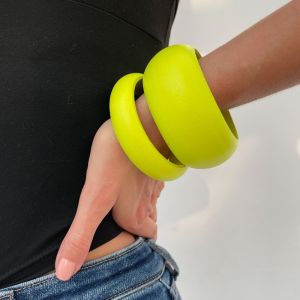 JON09 Fluorescent Green Chunky Bracelets Women Geometric Hip Hop Wood Hand Ring Unique Charm Exaggerate Bangles Women