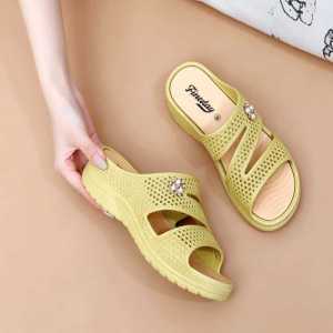 [Free Shipping] Thick-Soled Height-Increasing One-Strap Sandals For Women 2026 New Summer Style Suitable For Petite Women With A Wedge Heel Beach Design And A Hollowed-Out Half-Slipper Style