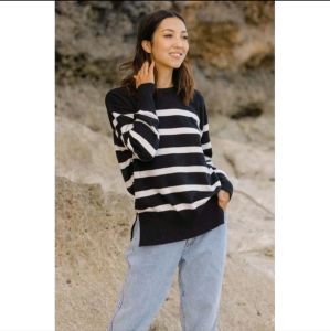 Maudy Sweater Rajut Wanita Oversize - Atasan Rajut Wanita Terbaru