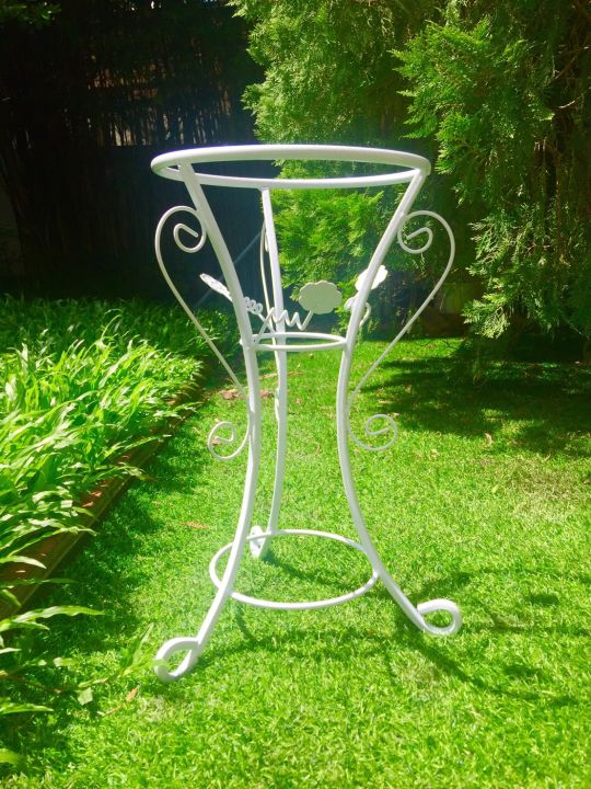 ชั้นวางกระถางต้นไม้ทรงสูงสีขาว แข็งแรง ทนทาน