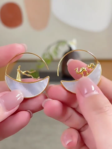 Alloy Moon Earrings for Modern Woman Effortlessly Unique Earwear Ear Drops Perfect for Fashion Individual