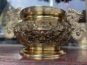 Bát hương tai rồng bằng đồng màu vàng đk 30cm cao 38cm nặng 9kg dùng cho nhà thờ họ