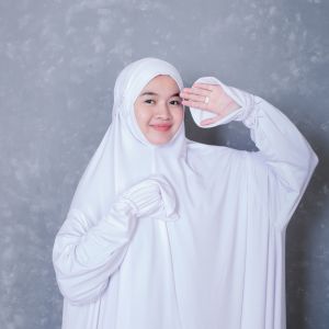 Mukena Dewasa Umrah Setelan Berlengan Menutup Dagu Jersey Premium Syar’i Aisyah Series Gamis Putih Baju Umroh