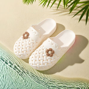 Free Shipping 2026 New WomenS Summer Clogs Closed-Toe Flat Sandals With Soft Soles Non-Slip Breathable And Suitable For Outdoor Wear