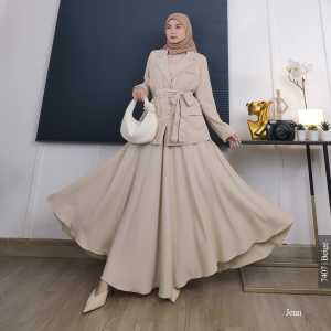 Jean Blazer Set Miss Kami: Pilihan Tepat untuk Acara Penting