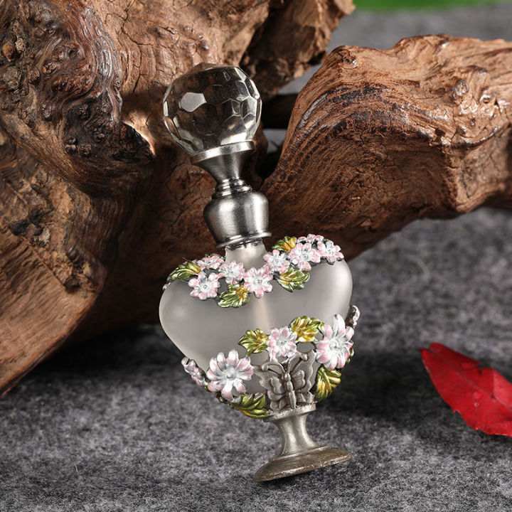 Vintage Crystal Perfume Bottle,5ML Heart Shape Gemstone Inlayed Refillable  Empty Container Essential Oils Dropper Bottle Decorative Glass Perfume