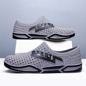 Sheii ขายดี รองเท้าลำลองผู้ชาย วัสดุยางทั้งหมด มี 3 สีให้เลือกน้า ใส่กับลุคไหนก็ดูดีสุดๆ พื้นกันลื่น ราคาถูกมาก ของมันต้องมีน้าา