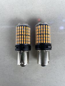 ไฟเลี้ยว ไฟถอย ไฟเบลค 144ชิฟ ขั่วบิด-ขั่วเสียบไฟ12vจำนวน1คู่