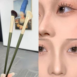 E135 แปรงแต่งหน้า หัวเฉียง คอนทัวร์จมูก เฉดดิ้ง ไฮไลท์ แบบพกพา