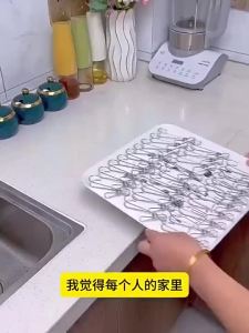 Kitchen Stainless Steel Clip with Hooks Hangable Bathroom Fixed Clip Windproof Drying Rack Household Clothespin厨房不锈钢夹带挂钩可悬挂浴室固定夹防风晾衣架家用衣夹  厨房不锈钢夹子