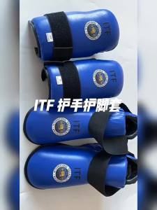ITF Gear Set for Taekwondo Sparring Competition Red and Blue Breathable Professional Gear for Hands and Feet #