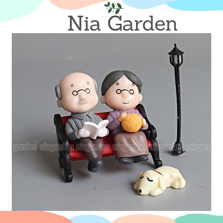 Tượng ông bà ngồi ghế mô hình nhựa trang trí tiểu cảnh sân vườn mini ...