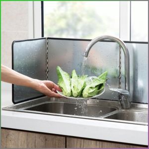 Splash Guard Easy to Clean Rustproof Thermal Insulation Board Beautiful Front and Rear High Quality