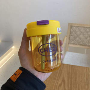 Pulchra ถ้วยคู่ขนาดเล็กสำหรับท่องเที่ยวกลางแจ้งนักเรียนถ้วยน้ำพลาสติกแบบพกพา กระบอกน้ำเครื่องดื่มทรงตรง