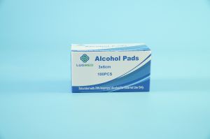 Hộp 100 gạc tẩm cồn y tế LUGMED bông vuông tẩm cồn tiệt trùng vết thương