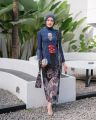 Set Couple Ayu Navy, Couple Kebaya Wisuda Tunangan Setelan Brokat Kutubaru Rok Span Batik. 