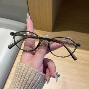 Korean Oval Small Frame Anti Blue Light Glasses Retro Rivet Fashion Lightweight Eyeglasses For Men Women