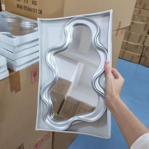 Sacesr Irregular Decorative Mirror Aesthetic Wall Mounted Mirrors Modern Bedroom Makeup Mirror Luxury Elegant Mirrors Room Decoration K6R8Z