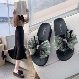[Free Shipping] 2026 Summer Korean-Style Polka Dot Slippers For Women Fashionable Thick-Soled Cross-Strap Waterproof And Non-Slip Beach Sandals