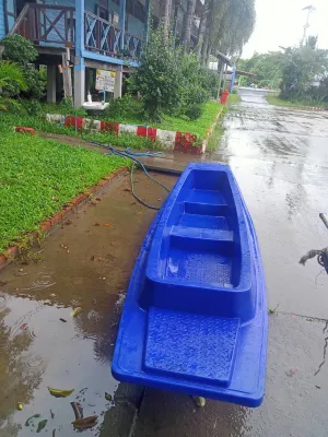 เรือพายนั่งไม่อัดโฟม สีน้ำเงิน มีที่นั่งกลาง ส่งฟรี กมท.ปริมณฑล ต่างจังหวัดส่งฟรี สระบุรี นครนายก ชลบุรี ระยอง สุพรรณบุรี นครปฐม อยุธยา